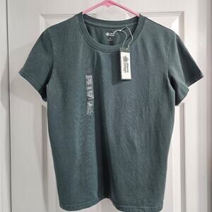 ❤️NWT❤️ Alpine Design Dark Green Short Sleeve Tee